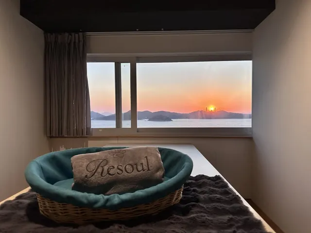 Dusk sea-view space
